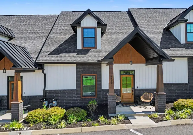 2nd image of 426 Fleeta Williams Way, Sevierville, TN 37862 | MLS# 3506576
