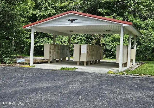 15th image of 417 Mountain Thrush Dr, Townsend, TN 37882 | MLS# 3512534