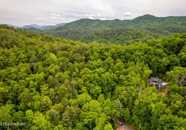 3rd image of 914 Stonegate Way, Townsend, TN 37882 | MLS# 3510803