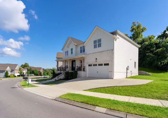 Photo 3 of Single family home for sale at 3011 Nichols Vale, Mount Juliet, TN 37122 | MLS# 3519287 | Listing updated on 2026-10-02