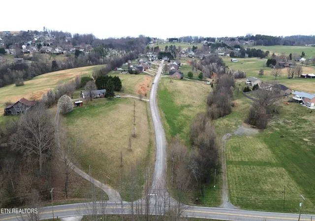 6th image of 916 Carter Springs Dr, Maryville, TN 37801 | MLS# 3510801