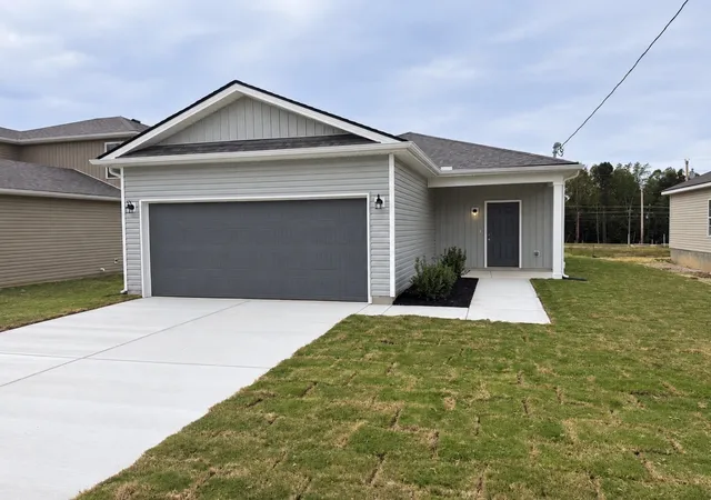 Single family home for sale at 90 Phillips Dr, Manchester, TN 37355 | MLS# 3513748
