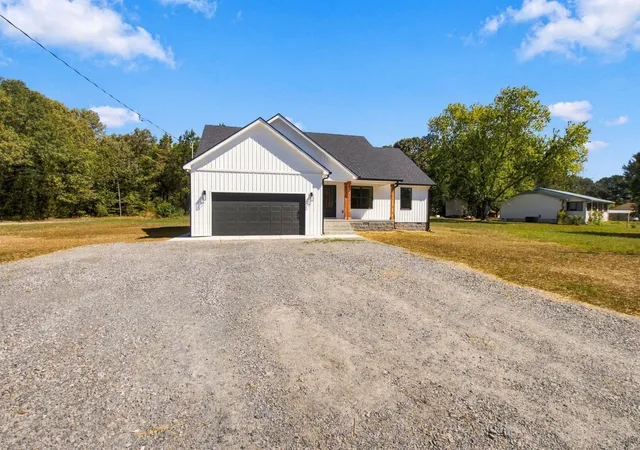 Photo 4 of Single family home for sale at 25 Medley Ln, Estill Springs, TN 37330 | MLS# 3505896 | Listing updated on 2026-10-05