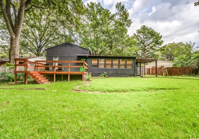Photo 2 of Single family home for sale at 449 Green Acres Rd, Memphis, TN 38117 | MLS# 3594115 | Listing updated on 2026-09-29