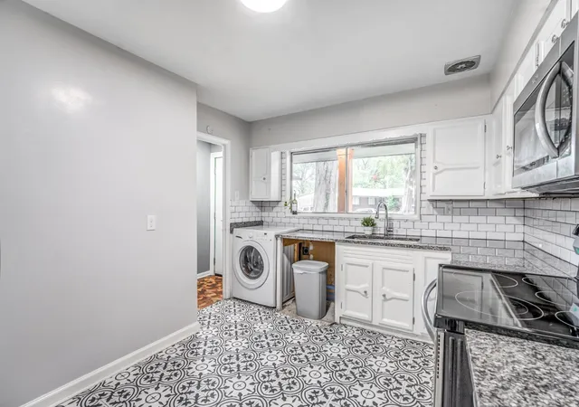 Photo 4 of Single family home for sale at 449 Green Acres Rd, Memphis, TN 38117 | MLS# 3594115 | Listing updated on 2026-09-29