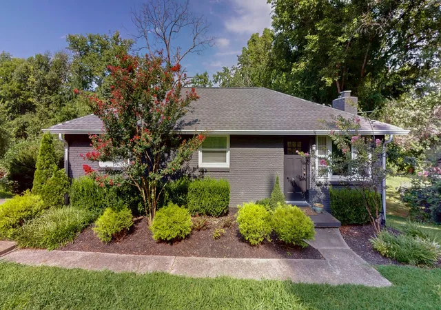 Photo 2 of Single family home for sale at 3911 Creekside Dr, Nashville, TN 37211 | MLS# 3520198 | Listing updated on 2026-09-05