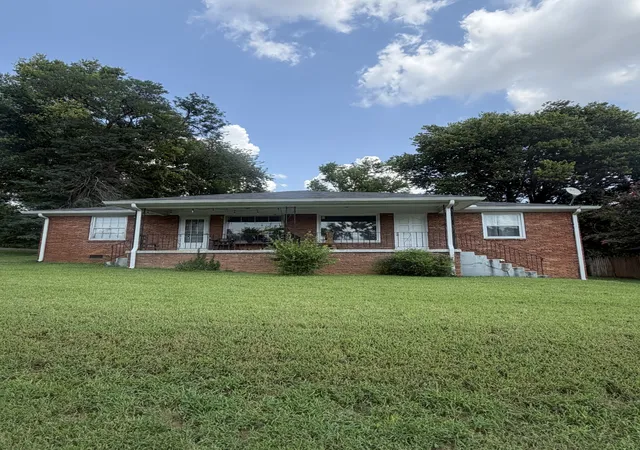 1st image of 1706 Gale Ln, Nashville, TN 37212 | MLS# 3510810