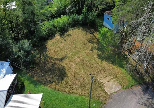 3rd image of 611 Mcell Street, Athens, TN 37303 | MLS# 3505857
