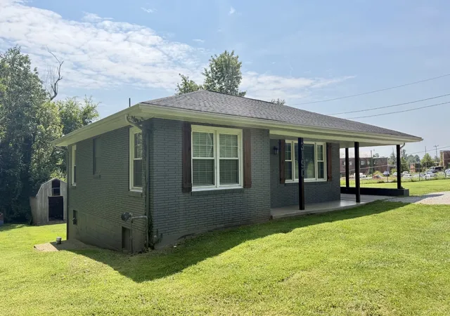 Photo 2 of Single family home for sale at 3190 Us Hwy 431 S, Beechmont, KY 42323 | MLS# 3505887 | Listing updated on 2026-08-10