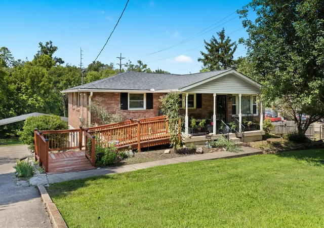 3rd image of 215 Shevel Dr, Goodlettsville, TN 37072 | MLS# 3505918