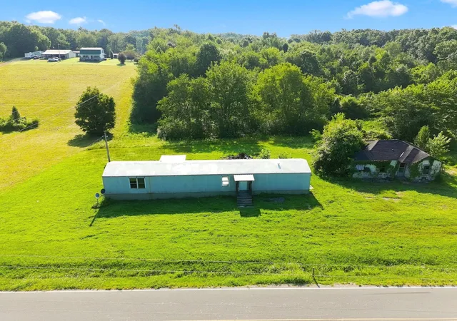 4th image of 940 N Brace Rd, Summertown, TN 38483 | MLS# 3505894