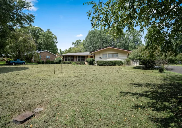 3rd image of 42 Hillwood Cir, Manchester, TN 37355 | MLS# 3509944