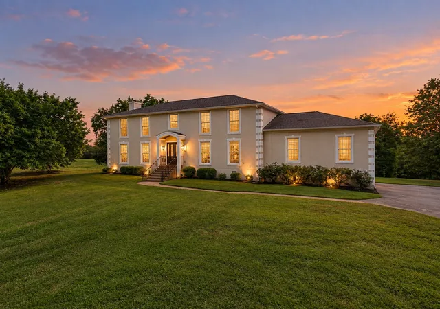 Photo 1 of Single family home for sale at 2610 Springdale Dr, Lebanon, TN 37087 | MLS# 3542597 | Listing updated on 2026-10-08
