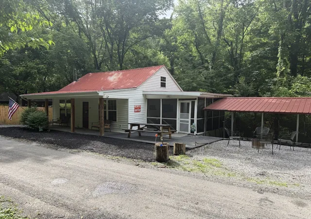 2nd image of 138 Cooper Ln, Smithville, TN 37166 | MLS# 3505939