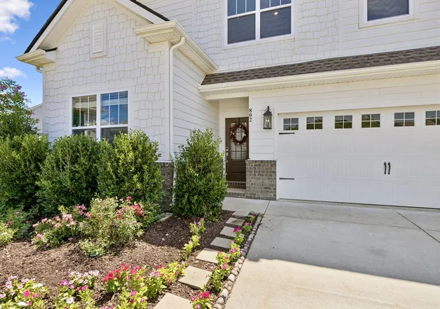 Photo 1 of Single family home for sale at 802 Jenaben Ct, Spring Hill, TN 37174 | MLS# 3527306 | Listing updated on 2026-10-06