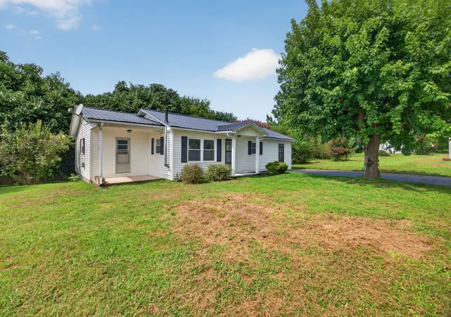 1st image of 740 Pleasant Hill Rd, Sparta, TN 38583 | MLS# 3520400