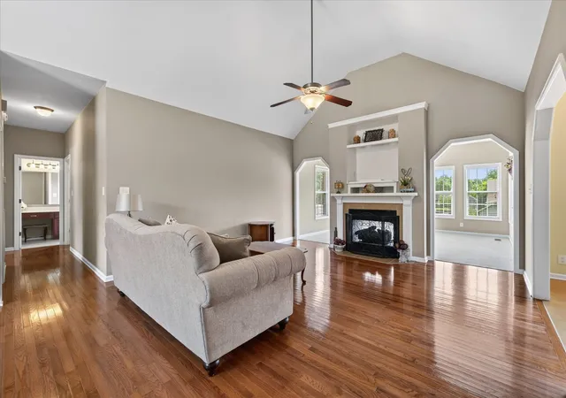 2nd image of 213 Cheshire Rd, Clarksville, TN 37043 | MLS# 3510620