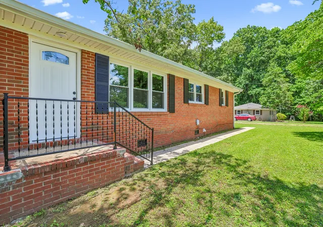 2nd image of 512 New Rock Creek Rd, Tullahoma, TN 37388 | MLS# 3506068