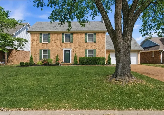 Photo 2 of Single family home for sale at 609 Sugartree Ln, Franklin, TN 37064 | MLS# 3519154 | Listing updated on 2026-09-07