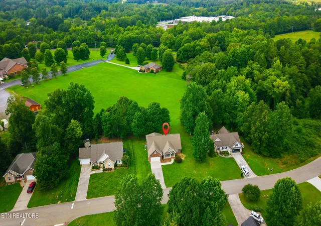 36th image of 203 Shadows Lawn Dr, Athens, TN 37303 | MLS# 3506066