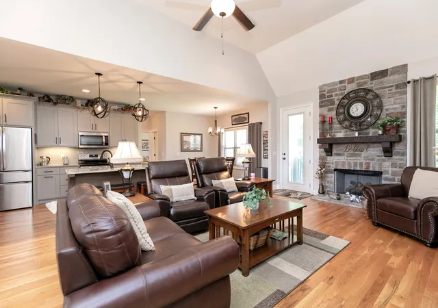 2nd image of 1134 Kingston Ln, Greenbrier, TN 37073 | MLS# 3515295