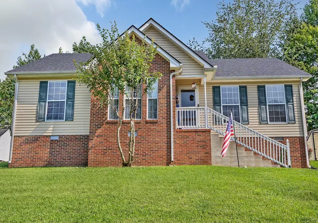 1st image of 1043 Woodbrier Ln, Greenbrier, TN 37073 | MLS# 3506109