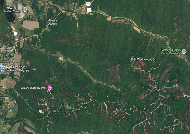 3rd image of 2044 Wedgewood Dr, Linden, TN 37096 | MLS# 3506124