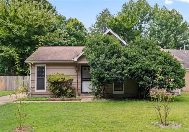Photo 2 of Single family home for sale at 7103 Tagen Dr, Memphis, TN 38133 | MLS# 3527601 | Listing updated on 2026-08-27