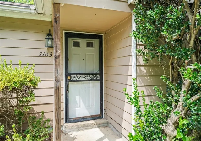 Photo 3 of Single family home for sale at 7103 Tagen Dr, Memphis, TN 38133 | MLS# 3527601 | Listing updated on 2026-08-27