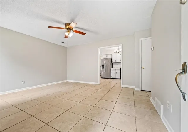 Photo 4 of Single family home for sale at 7103 Tagen Dr, Memphis, TN 38133 | MLS# 3527601 | Listing updated on 2026-08-27