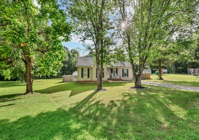 image of 2830 Hinson Rd, Woodlawn, TN 37191 | MLS# 3507999