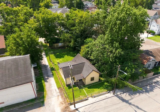 1st image of 1307 Clay St, Nashville, TN 37208 | MLS# 3510841