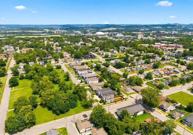 Photo 3 of Single family home for sale at 1307 Clay St, Nashville, TN 37208 | MLS# 3510841 | Listing updated on 2026-08-26