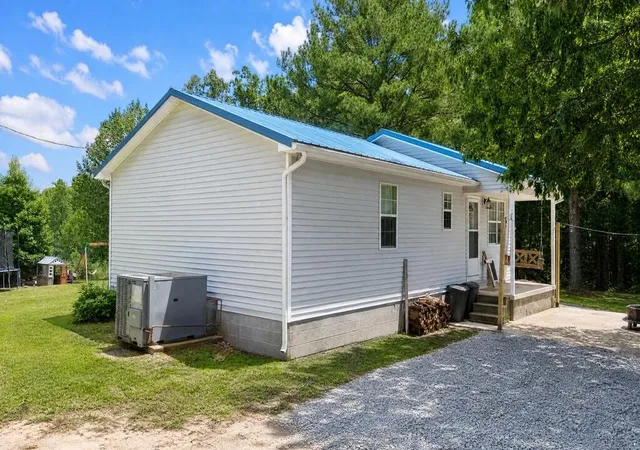 2nd image of 233 Allen Mill Creek Ln, Camden, TN 38320 | MLS# 3515277