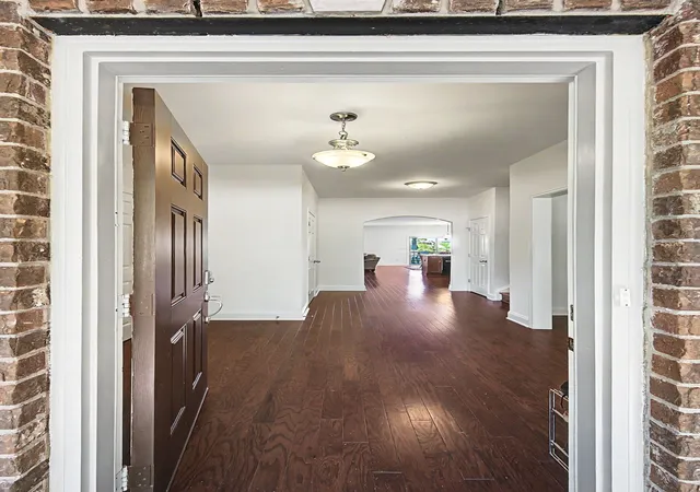 Photo 2 of Single family home for sale at 365 Irvine Ln, Franklin, TN 37064 | MLS# 3512998 | Listing updated on 2026-10-03