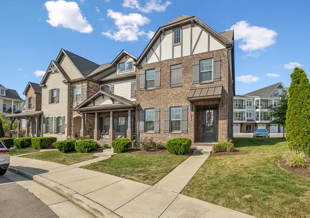 Photo 2 of Townhouse for sale at 1054 Shady Stone Way, Franklin, TN 37064 | MLS# 3525690 | Listing updated on 2026-09-13