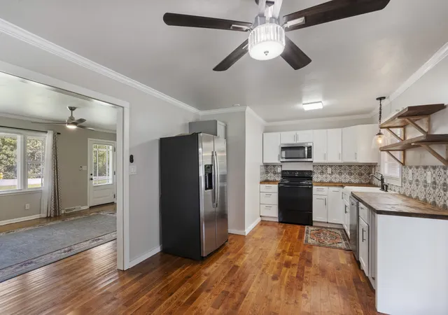 Photo 3 of Single family home for sale at 130 Payne Springs Rd, Dickson, TN 37055 | MLS# 3511200 | Listing updated on 2026-09-14