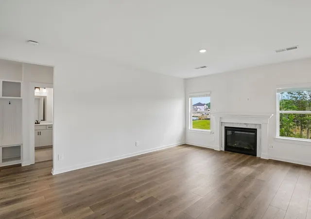Photo 3 of Single family home for sale at 832 Steen St, Hendersonville, TN 37075 | MLS# 3514374 | Listing updated on 2026-10-19