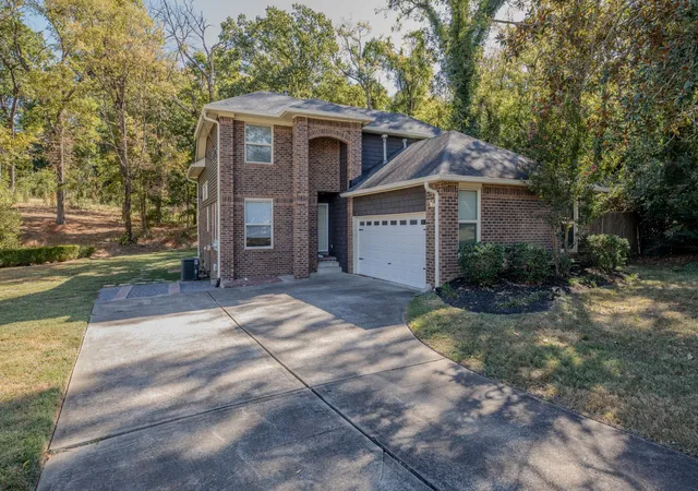 Photo 2 of Single family home for sale at 1748 Ridgemere Ct, Hermitage, TN 37076 | MLS# 3515341 | Listing updated on 2026-10-06
