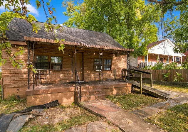 Photo 2 of Single family home for sale at 724 26th Avenue N, Nashville, TN 37208 | MLS# 3546701 | Listing updated on 2026-09-14