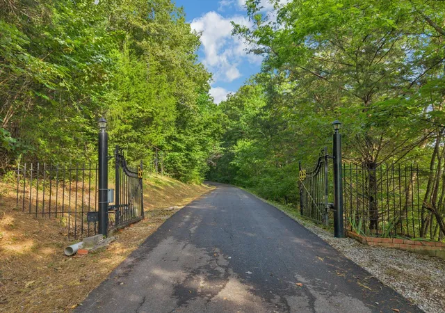 2nd image of 500 Long Hollow Rd, Pulaski, TN 38478 | MLS# 3510245