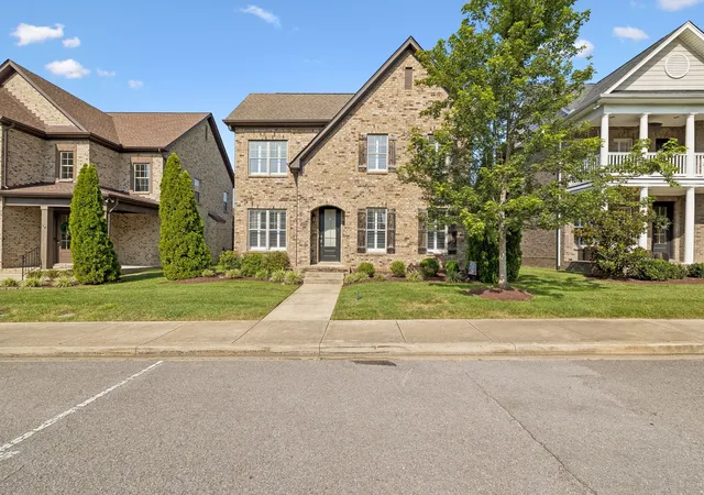 Photo 2 of Single family home for sale at 1082 N Mcmahan Dr, Gallatin, TN 37066 | MLS# 3506568 | Listing updated on 2026-10-07