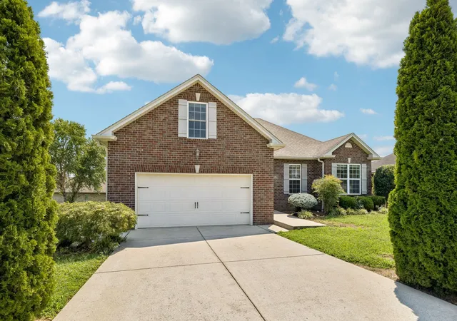 Photo 2 of Single family home for sale at 133 Beacon St, Gallatin, TN 37066 | MLS# 3514420 | Listing updated on 2026-09-29
