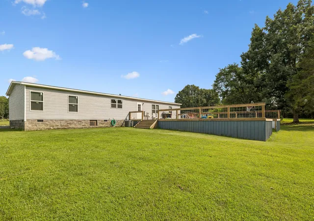 Photo 4 of Manufactured home for sale at 4079 Red Boiling Springs Rd, Lafayette, TN 37083 | MLS# 3514120 | Listing updated on 2026-08-17
