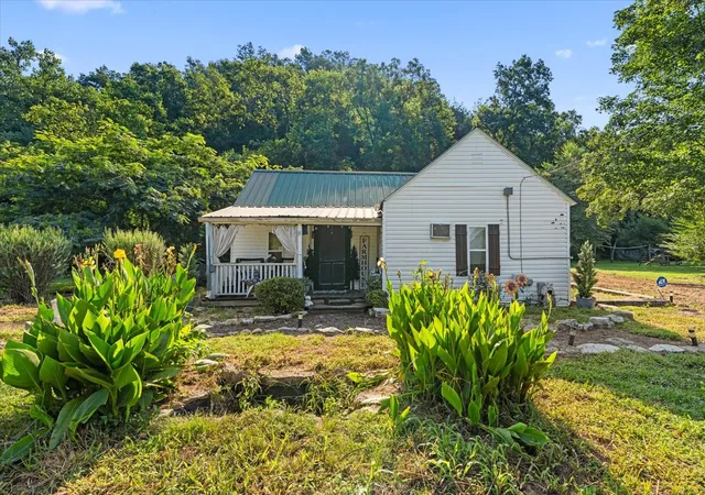 Photo 3 of Single family home for sale at 5360 Pond Crk Rd, Pegram, TN 37143 | MLS# 3510928 | Listing updated on 2026-09-29