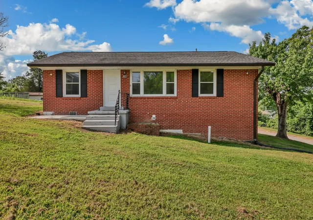 2nd image of 108 Turner St, Ashland City, TN 37015 | MLS# 3510217