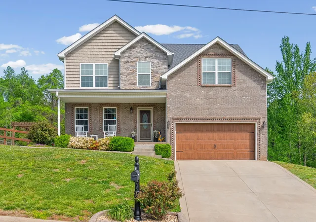 Photo 1 of Sale Pending at 1355 Holden Dr, Clarksville, TN 37042 | MLS# 3509902 | Listing updated on 2026-10-22