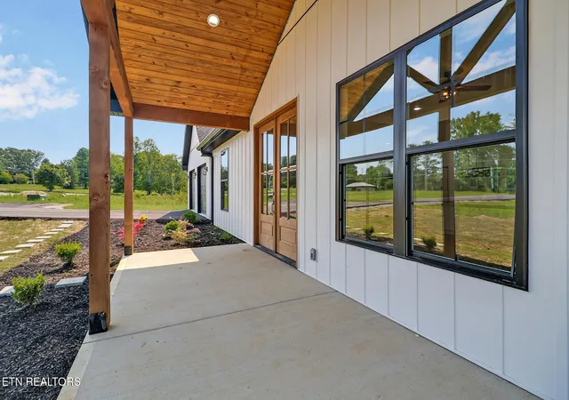 Photo 4 of Single family home for sale at 1468 Taylor Pl Rd, Jamestown, TN 38556 | MLS# 3506542 | Listing updated on 2026-09-25
