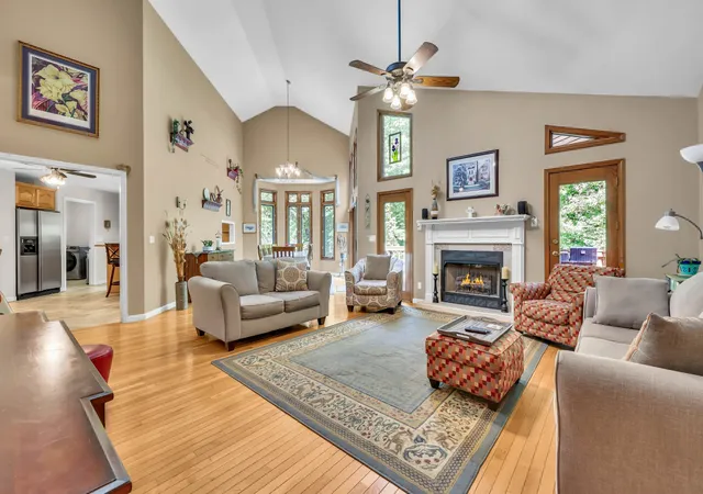Photo 3 of Single family home for sale at 3101 Flint Ridge Rd, Palmyra, TN 37142 | MLS# 3514186 | Listing updated on 2026-09-25