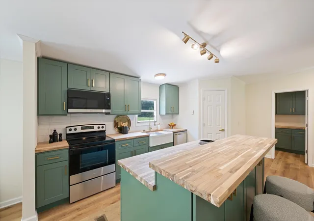 Photo 3 of Manufactured home for sale at 334 Deer Point Rd, Unionville, TN 37180 | MLS# 3516405 | Listing updated on 2026-10-08